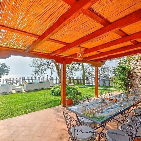 Апартаменти Borgo San Michele *